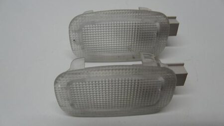 A2218200401 2218200401 W117 W156 W164 W169 W221 Deurpaneel instap verlichting