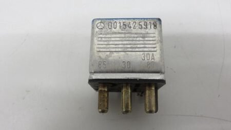 A0015425919 0015425919 W124 W126 W201 Relais extra ventilator