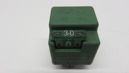 A0015429619 0015429619 W124 R129 W201 W202 Relais Brandstofpomp 30A