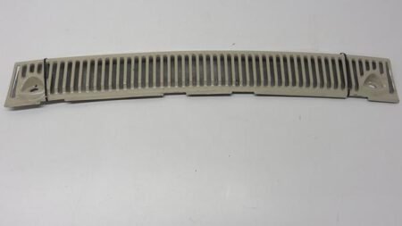 A1158360465 1158360465 A1158360018 1158360018 W114 W115 Gril motorkap lucht rooster creme wit