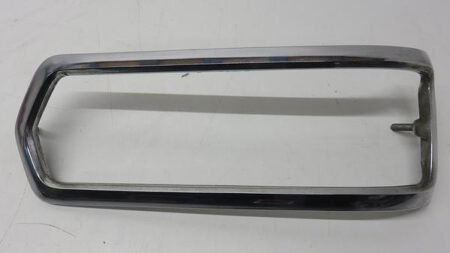 A1088260159 1088260159 W108 W109 Achterlicht chromen sierlijst rand links
