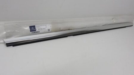 A2537304501 2537304501 A2537308704 2537308704 W253 GLC Afdichtrail sierlijst buiten deur links achter