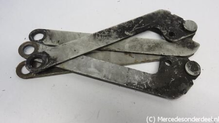 A1108800177 1108800177 A1108800277 1108800277 W108 W109 W110 W111 W112 W114 W115 Motorkap steun steunen