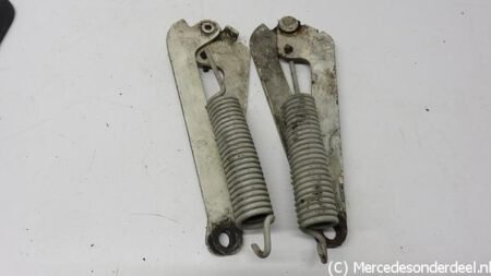 A1108800177 1108800177 A1108800277 1108800277 A1118870079 1118870079 W108 W109 W110 W111 W112 W114 W115 Veer Motorkap steunen steun veren