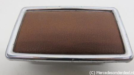 A1118101330 1118101330 A1168100030 1168100030 R107 W108 W109 W111 W112 W114 W115 W116 Asbak achterdeur bruin