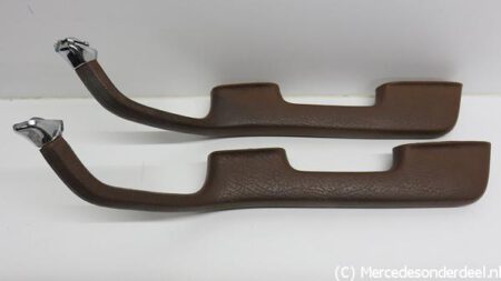A1159700201 1159700201 W114 W115 Armsteun rechts voor cognac