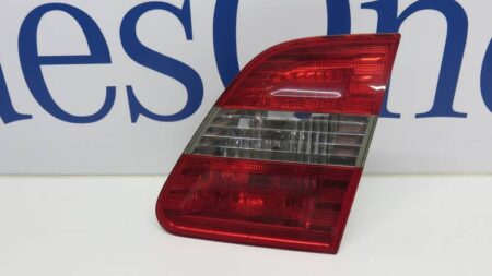 A1698201664 1698201664 W245 B-klasse Achterlicht klep rechts