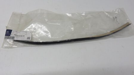 A6396730244 6396730244 W639 Lijst strip zijruit midden