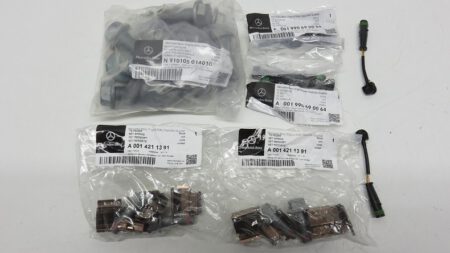 A0014211391 0014211391 N910105014010 A0019906900 A9065401317 W906 Achter remschijf bevestiging set 741 AS