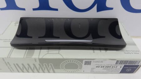 A2136806900 2136806900 W213 W238 Deksel opberg bak middenconsole voor