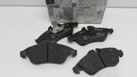 A9004200300 9004200300 W638 W901 t/m W903 Sprinter remblokken set voor