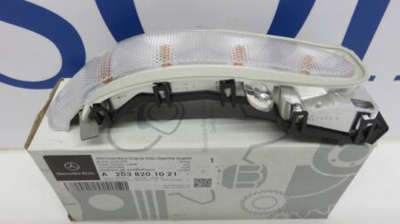 A2038201021 2038201021 W203 Knipperlicht rechts in spiegel