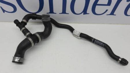 A2045019682 2045019682 W204 W207 W212 Koelslang rechts radiator naar motor en oliekoeler