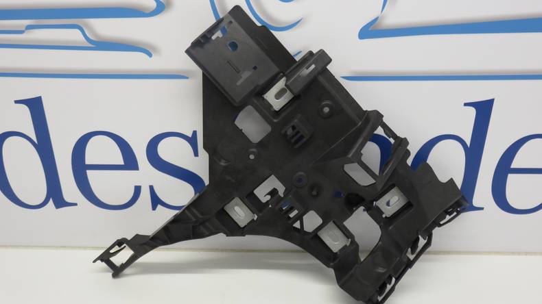 A2068859104 2068859104 W206 Station T-model Bumperdrager links