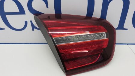 A1569068700 1569068700 W156 Achterlicht led klep links binnen