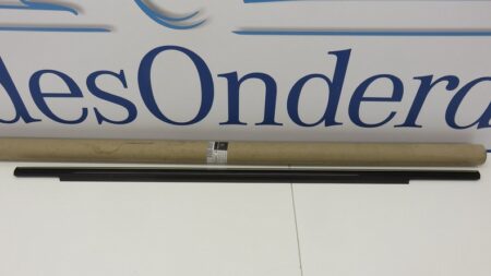 A1697351665 1697351665 W245 Sierlijst buiten rechts achterdeur boven