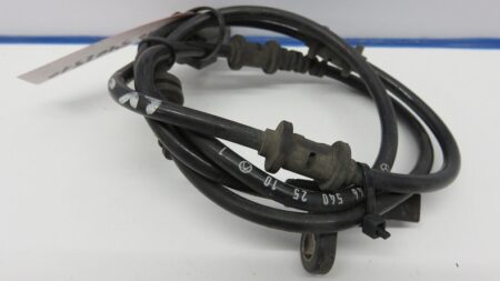 A2465402510 2465402510 A2469057703 2469057703 W117 W156 W176 W246 ABS sensor rechts voor