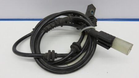 A2465408213 2465408213 W117 W156 W176 W246 Remslijtage indicator kabel rechts voor