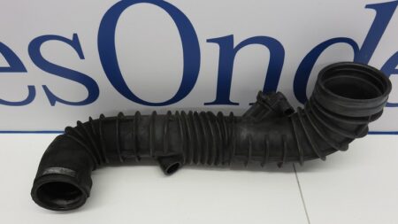 A6395282382 6395282382 A6395281382 6395281382 W639 Vito Viano M112 M272  Lucht intake slang