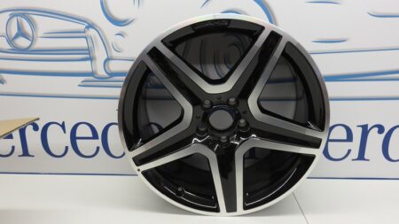 A1564010600 7X23 1564010600 W156 GLA 5 spaaks AMG velg 19 inch