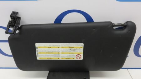 A1768100310 9H43 1768100310 W117 W176 Zonneklep rechts voor zwart
