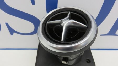 A1768300354 1768300354 W176 Luchtrooster interieur midden