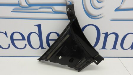 A1778854103 1778854103 A1778857203 1778857203 9999 W177 Bumper hoek links voor met strip