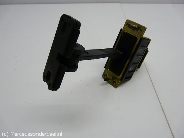 A2037200116 2037200116 Deurvanger links of rechts achter