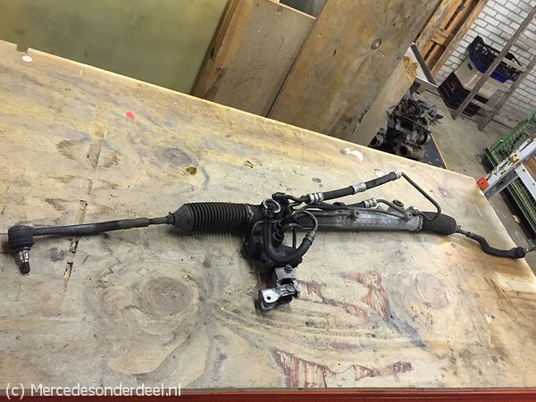 A1684603500 1684603500  Stuurhuis