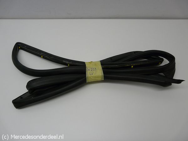 A2037272330 2037272330 Deur rubber links voor