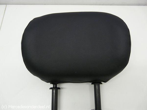 Hoofdsteun zit rij achter skai zwart